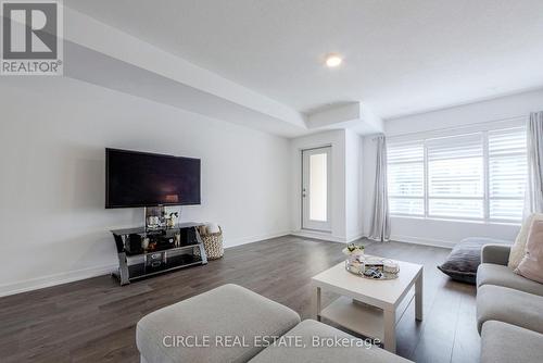 91-1121 Cooke Boulevard, Burlington, ON - Indoor Photo Showing Living Room