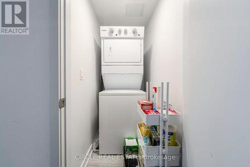 91-1121 Cooke Boulevard, Burlington, ON - Indoor Photo Showing Laundry Room