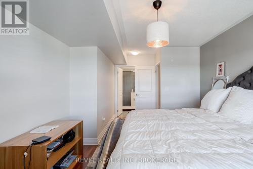 401B - 70 Baycliffe Crescent, Brampton, ON - Indoor Photo Showing Bedroom