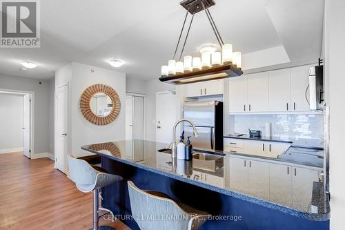 401B - 70 Baycliffe Crescent, Brampton, ON - Indoor Photo Showing Kitchen With Upgraded Kitchen