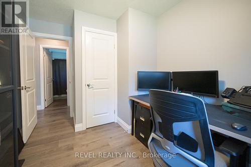 11 Hillcrest Avenue, Brantford, ON - Indoor Photo Showing Office