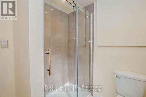 211 Leaside Drive, Welland, ON - Indoor Photo Showing Bathroom