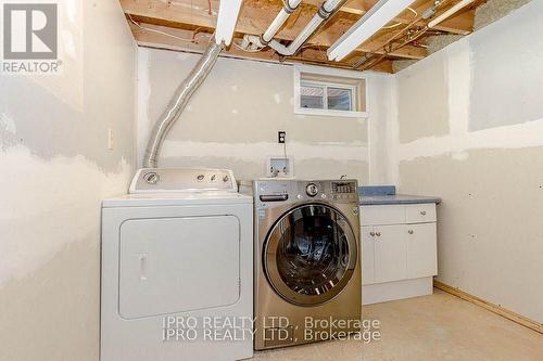 211 Leaside Drive, Welland, ON - Indoor Photo Showing Laundry Room