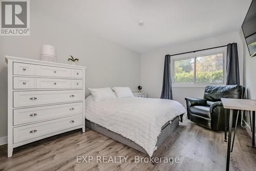 12 - 337 Kingswood Drive, Kitchener, ON - Indoor Photo Showing Bedroom