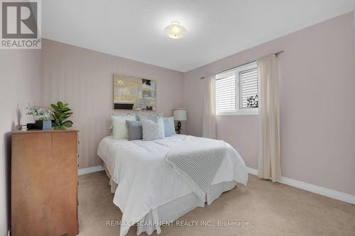 33 Brookfield Boulevard, Haldimand, ON - Indoor Photo Showing Bedroom