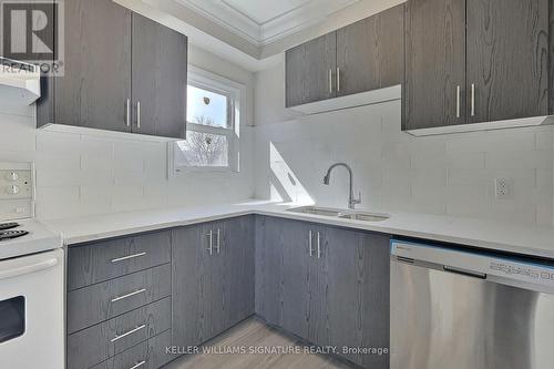 5 - 8 Tisdale Street S, Hamilton, ON - Indoor Photo Showing Kitchen