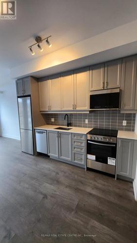 224 - 2343 Khalsa Gate, Oakville, ON - Indoor Photo Showing Kitchen