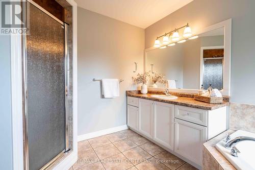 55 - 4055 Forest Run Avenue, Burlington, ON - Indoor Photo Showing Bathroom