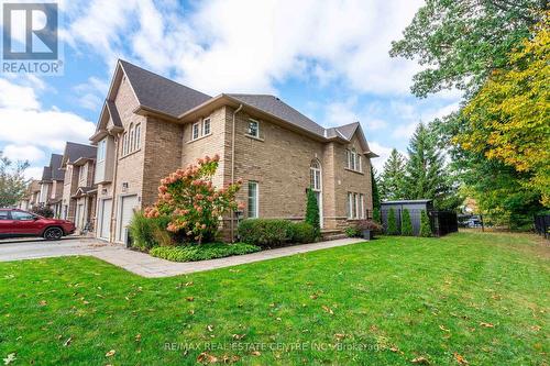 55 - 4055 Forest Run Avenue, Burlington, ON - Outdoor