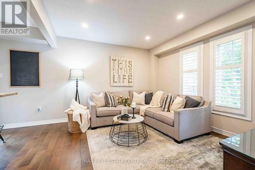 55 - 4055 Forest Run Avenue, Burlington, ON - Indoor Photo Showing Living Room