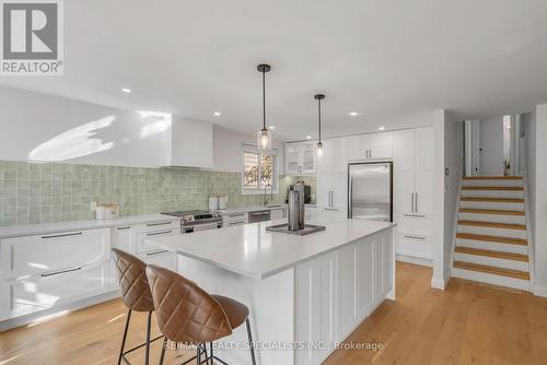 216 Erindale Crescent, Cambridge, ON - Indoor Photo Showing Kitchen With Upgraded Kitchen