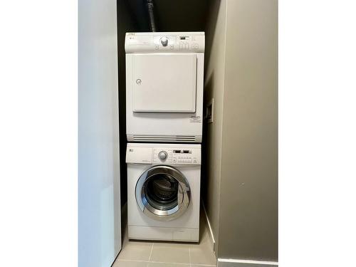 1107 13618 100 Avenue, Surrey, BC - Indoor Photo Showing Laundry Room