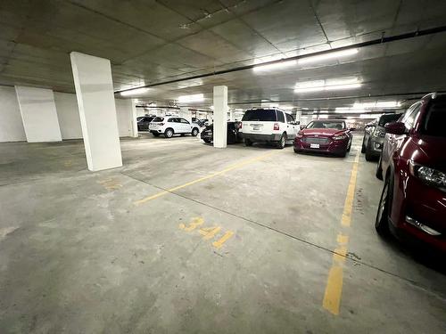 1107 13618 100 Avenue, Surrey, BC - Indoor Photo Showing Garage