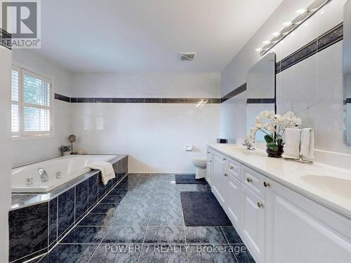 17 Macrill Road, Markham, ON - Indoor Photo Showing Bathroom