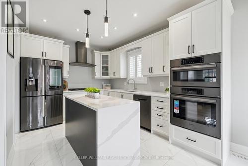 77 Walker Boulevard, New Tecumseth, ON - Indoor Photo Showing Kitchen With Upgraded Kitchen