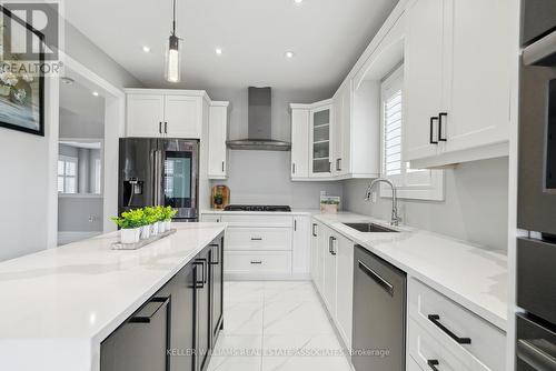 77 Walker Boulevard, New Tecumseth, ON - Indoor Photo Showing Kitchen With Upgraded Kitchen