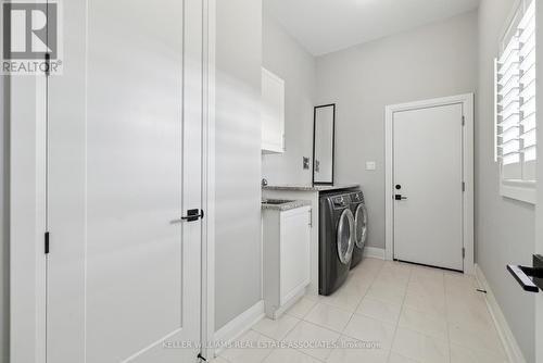 77 Walker Boulevard, New Tecumseth, ON - Indoor Photo Showing Laundry Room