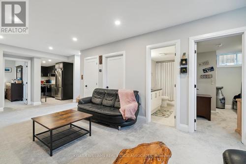 77 Walker Boulevard, New Tecumseth, ON - Indoor Photo Showing Living Room