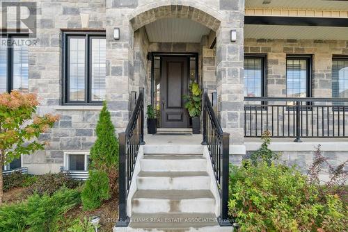 77 Walker Boulevard, New Tecumseth, ON - Outdoor With Facade