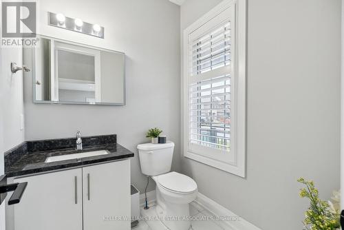 77 Walker Boulevard, New Tecumseth, ON - Indoor Photo Showing Bathroom