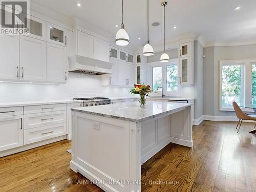 105 Ashbourne Drive, Toronto, ON - Indoor Photo Showing Kitchen With Upgraded Kitchen