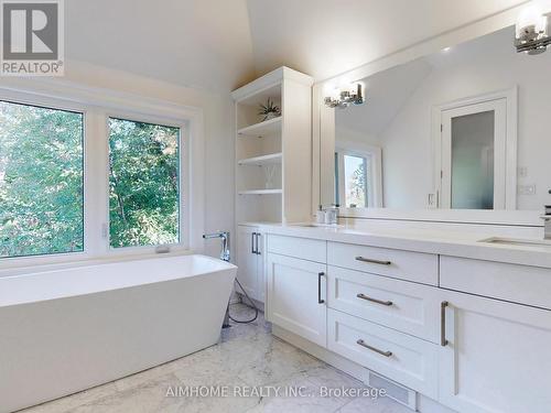 105 Ashbourne Drive, Toronto, ON - Indoor Photo Showing Bathroom