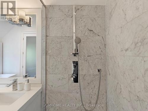 105 Ashbourne Drive, Toronto, ON - Indoor Photo Showing Bathroom