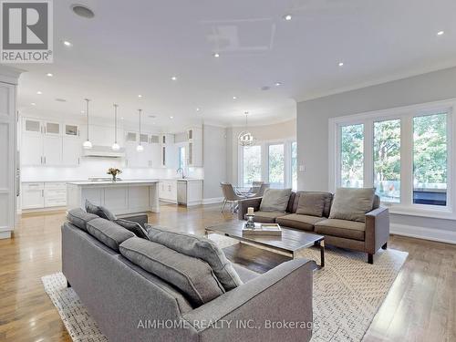 105 Ashbourne Drive, Toronto, ON - Indoor Photo Showing Living Room