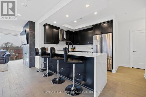 408 - 71 Wyndham Street S, Guelph, ON - Indoor Photo Showing Kitchen