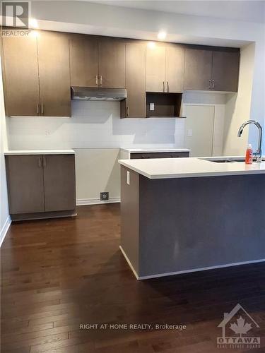 58 Mandevilla Crescent, Ottawa, ON - Indoor Photo Showing Kitchen