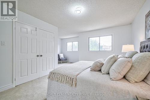 202 Bridgewater Avenue, Whitby, ON - Indoor Photo Showing Bedroom