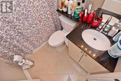 412 - 9235 Jane Street, Vaughan, ON - Indoor Photo Showing Bathroom