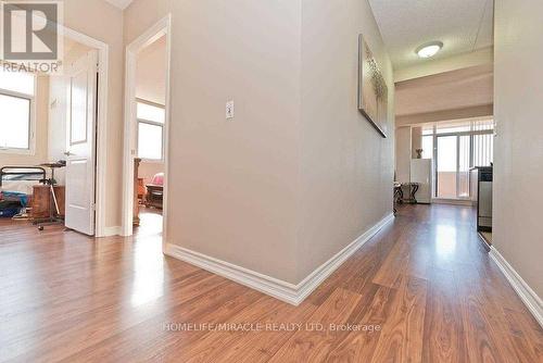 412 - 9235 Jane Street, Vaughan, ON - Indoor Photo Showing Other Room