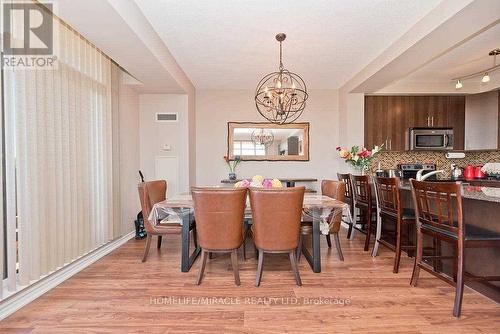 412 - 9235 Jane Street, Vaughan, ON - Indoor Photo Showing Dining Room