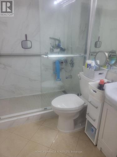 412 - 9235 Jane Street, Vaughan, ON - Indoor Photo Showing Bathroom