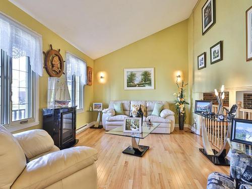 Den - 1840 Rue Adolphe-Pinard, Laval (Vimont), QC - Indoor Photo Showing Living Room