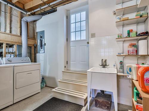 Laundry room - 1840 Rue Adolphe-Pinard, Laval (Vimont), QC - Indoor Photo Showing Laundry Room