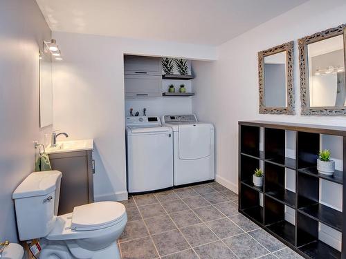 Salle de bains - 4 Carré Dominique, Blainville, QC - Indoor Photo Showing Laundry Room