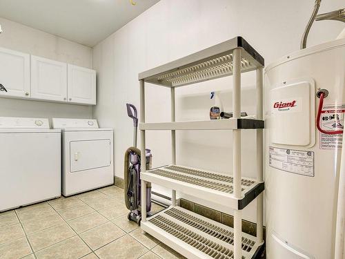 Salle de lavage - 527 Ch. Jean-Adam, Saint-Sauveur, QC - Indoor Photo Showing Laundry Room