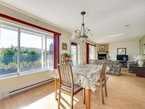 Dining room - 527 Ch. Jean-Adam, Saint-Sauveur, QC - Indoor Photo Showing Dining Room