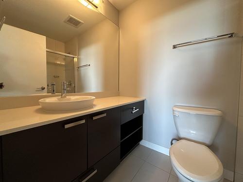 454 6758 188 Street, Surrey, BC - Indoor Photo Showing Bathroom