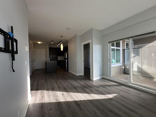 454 6758 188 Street, Surrey, BC - Indoor Photo Showing Other Room