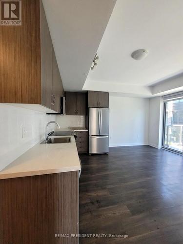 230 - 85 Attmar Drive, Brampton, ON - Indoor Photo Showing Kitchen