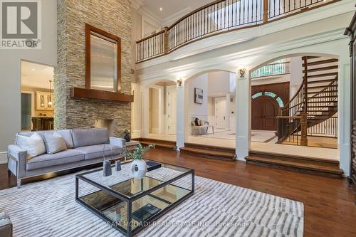 1135 Algonquin Drive, Mississauga, ON - Indoor Photo Showing Living Room With Fireplace