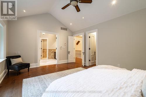 1135 Algonquin Drive, Mississauga, ON - Indoor Photo Showing Bedroom