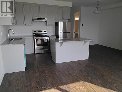 68 Forestwalk Street, Kitchener, ON - Indoor Photo Showing Kitchen