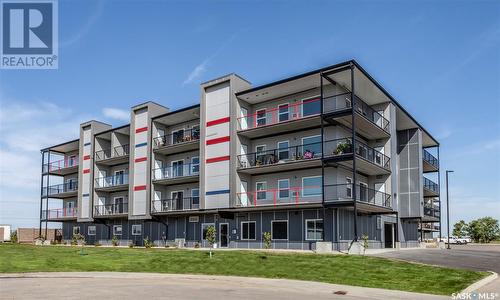 #403 131 Beaudry Crescent, Martensville, SK - Outdoor With Facade