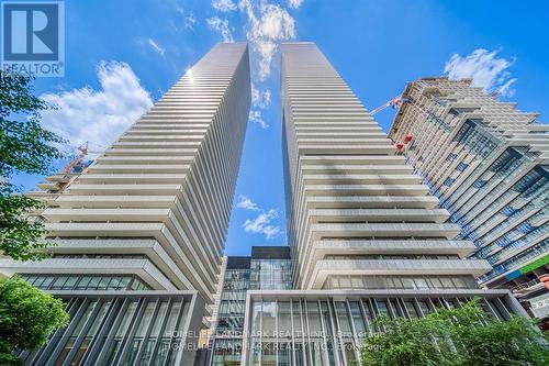 3907 - 50 Charles Street E, Toronto, ON - Outdoor