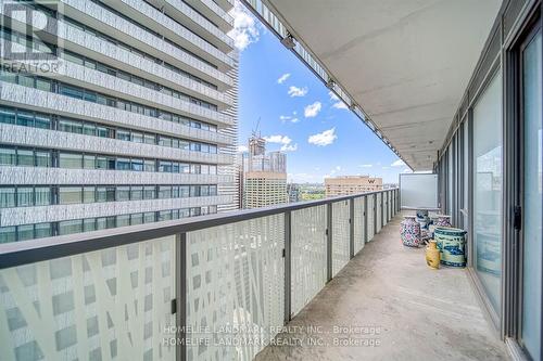 3907 - 50 Charles Street E, Toronto, ON - Outdoor With Balcony With Exterior