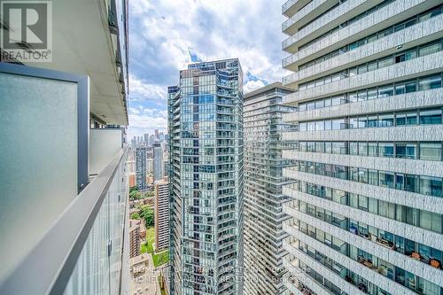 3907 - 50 Charles Street E, Toronto, ON - Outdoor With Facade